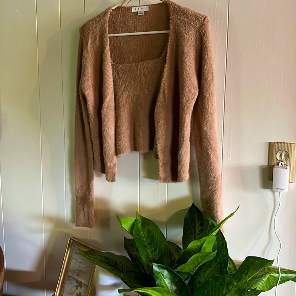 VICI || CLARITA FUZZY KNIT CROP TOP AND CARDIGAN SET - MOCHA
